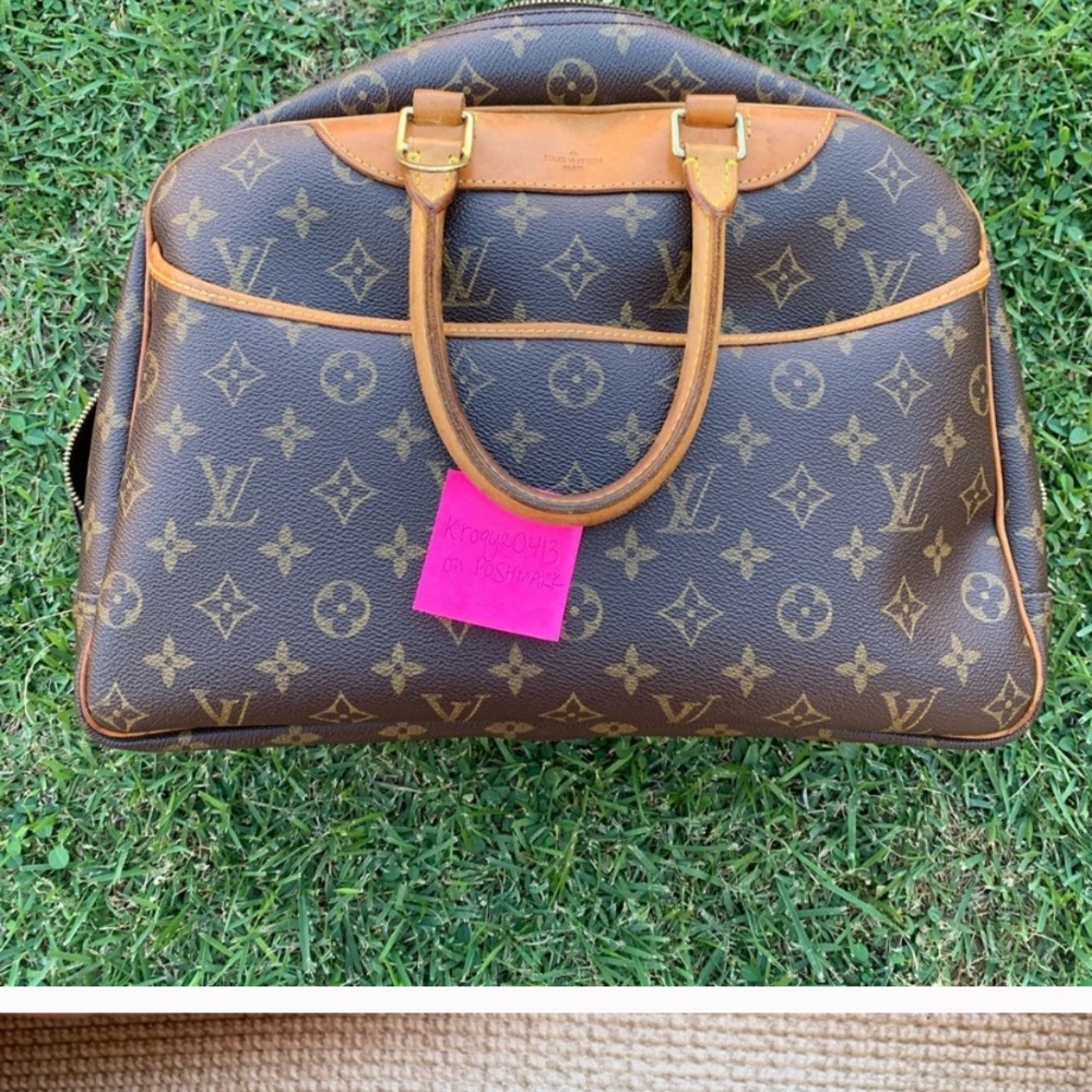 Louis Vuitton Deauville Cosmetic Luggage